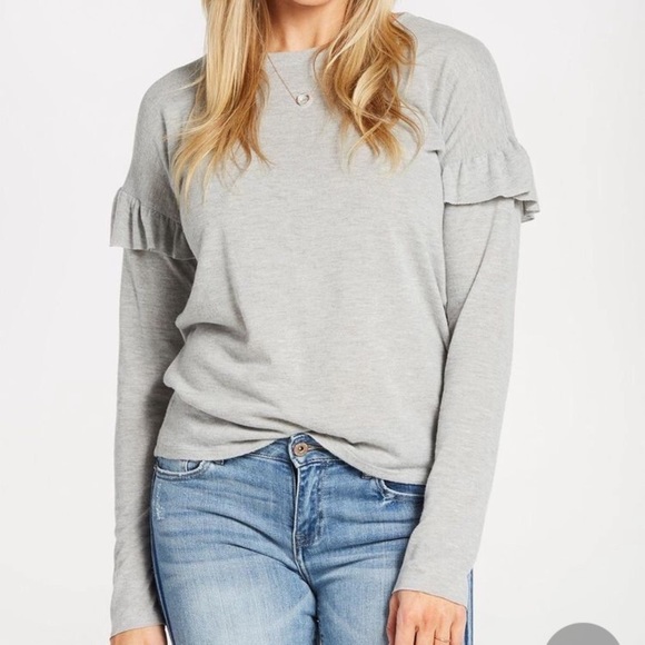 Evereve Tops - EVEREVE | Allison Joy Long Sleeve Ruffle Top Sz S